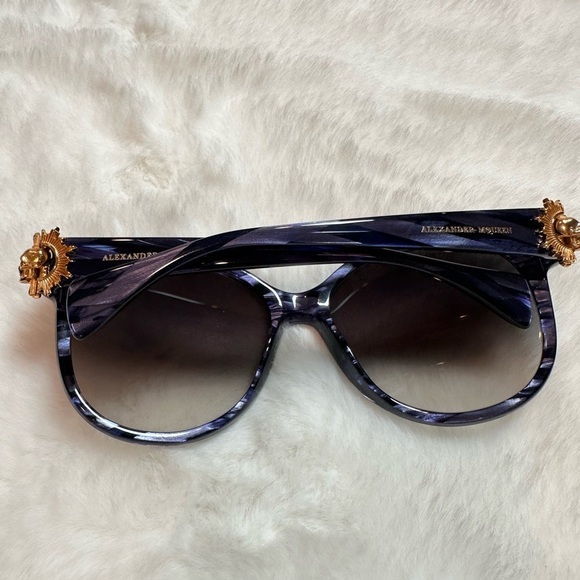 Alexander McQueen Stylish Blue sunglasses main image 10